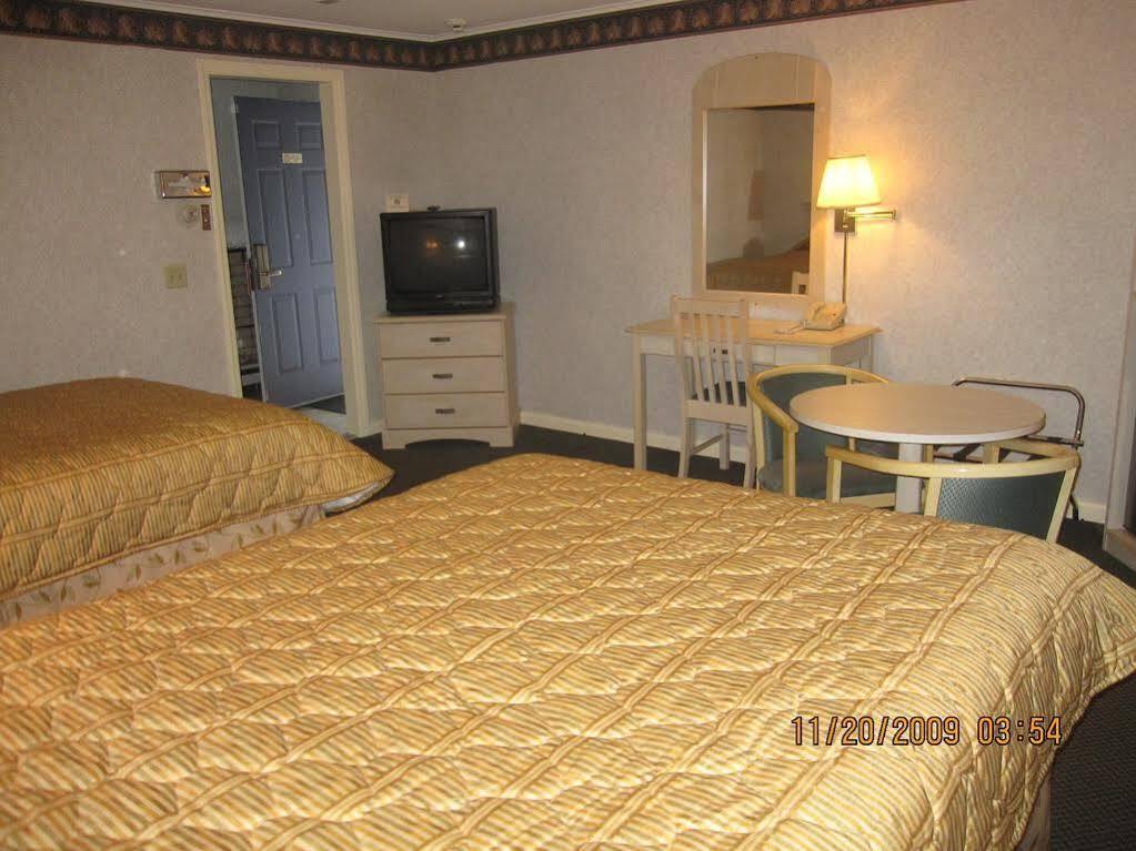 Wilbraham Inn Ludlow Exterior foto